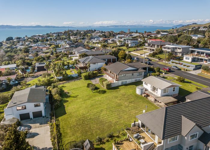  at 4 Craig Road, Maraetai, Auckland