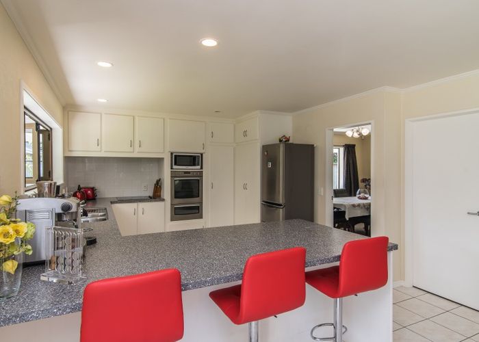  at 9 Graham Grove, Waikanae