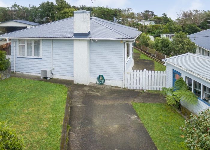  at 47 Kenmore Street, Newlands, Wellington