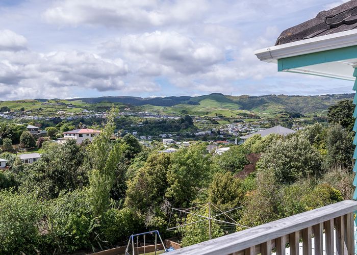  at 14 Frederick Street, Tawa, Wellington
