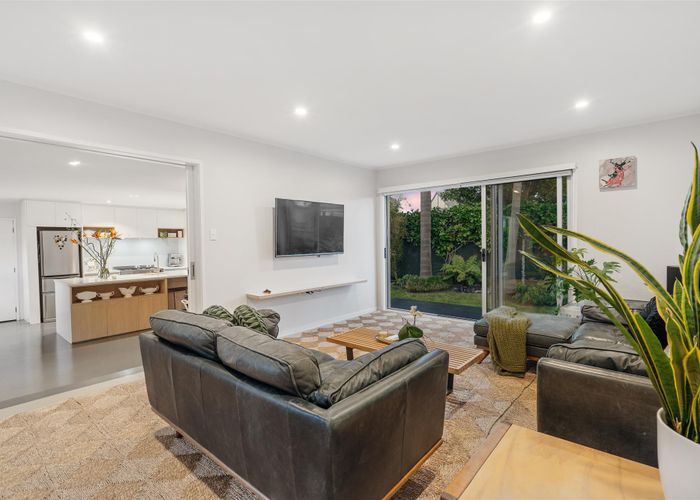  at 2/42 Arabi Street, Sandringham, Auckland
