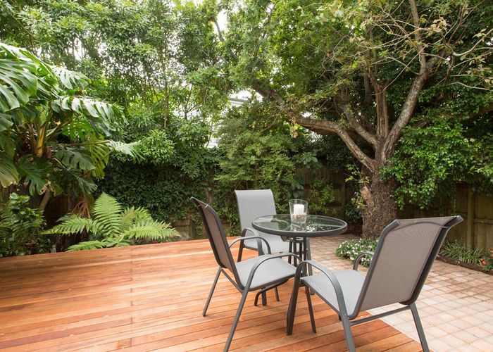  at 4/25 Norrie Avenue, Mount Albert, Auckland