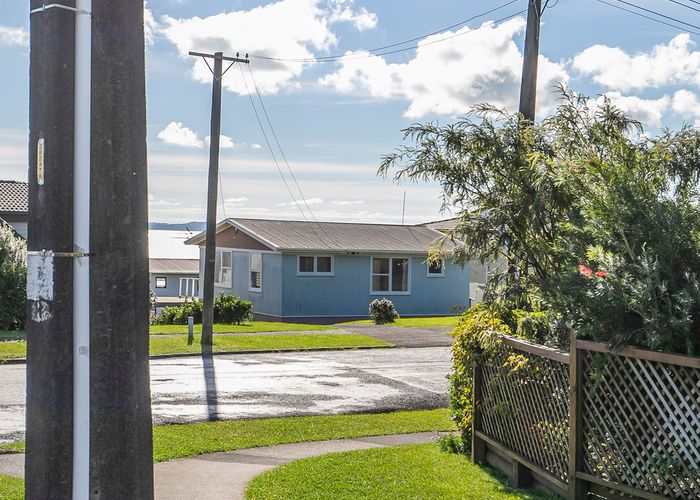  at 4 Craig Road, Maraetai, Auckland