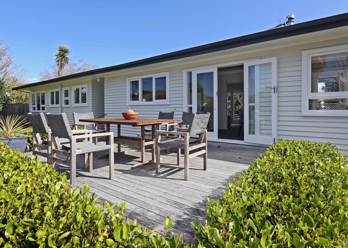 Free property data for 27 Breadalbane Road, Havelock North homes.co.nz