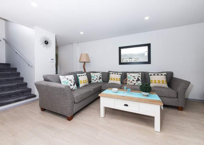  at 3 Winery Way, Henderson, Auckland