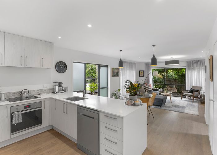  at 20A Waddell Avenue, Point England, Auckland