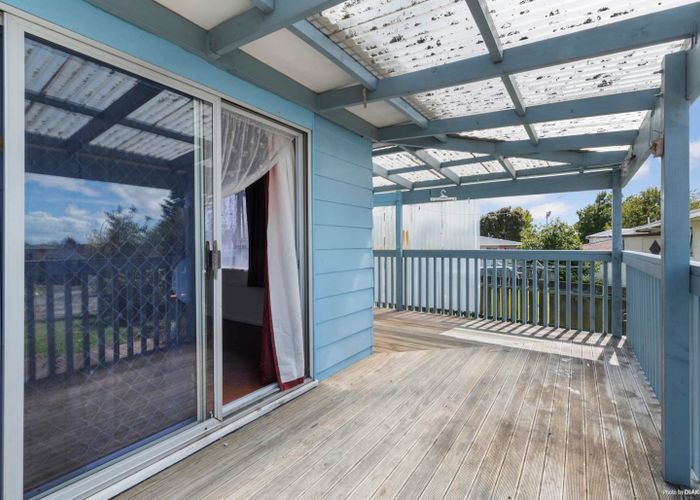  at 1/5 Astral Place, Clover Park, Auckland