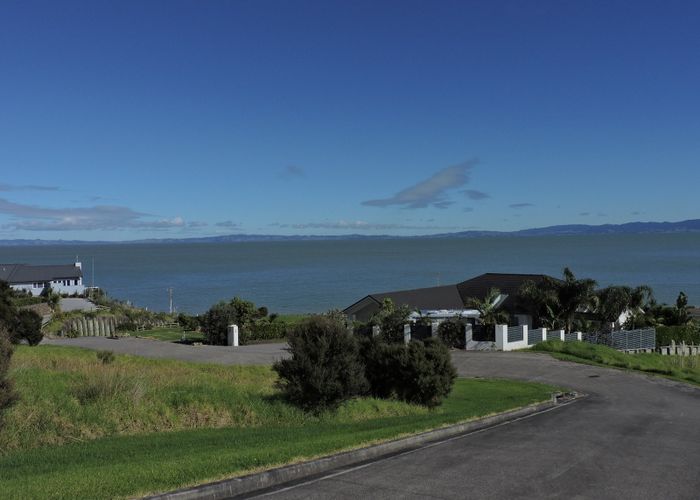  at 12 Ngarimu Heights Row, Thornton Bay