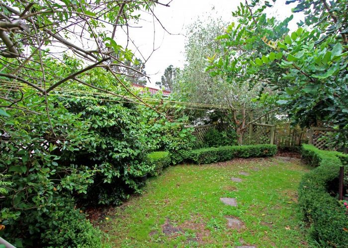  at 97 Jamaica Drive, Grenada North, Wellington