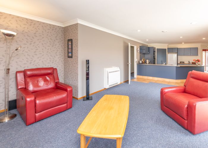  at 61 Chesterfield Mews, Russley, Christchurch