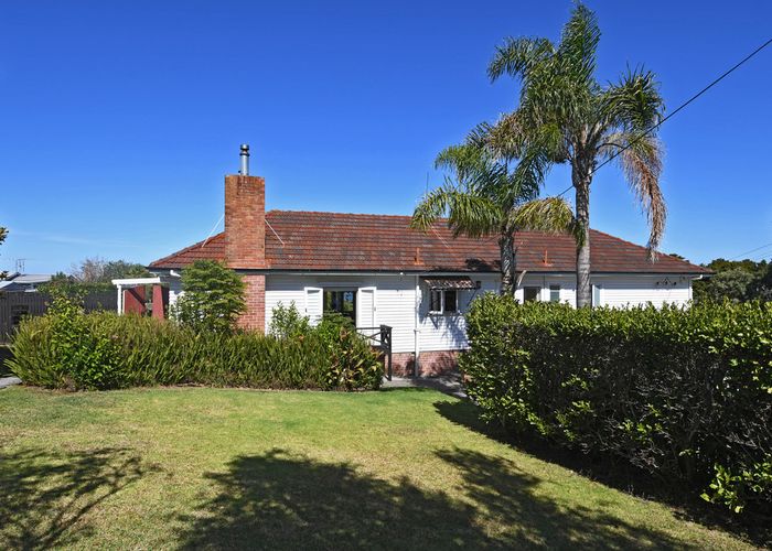  at 10 Totara Road, Leigh, Leigh