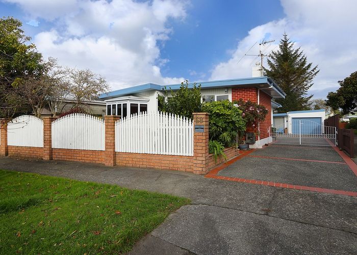  at 68 Queens Grove, Hutt Central, Lower Hutt