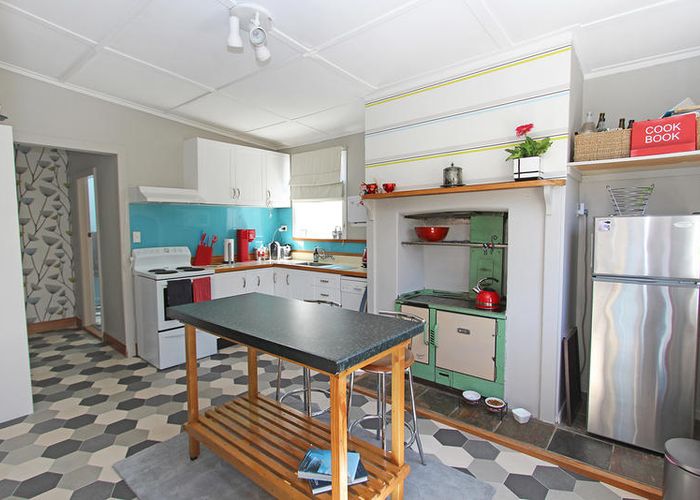 at 10 Monowai Road, Ravensbourne, Dunedin