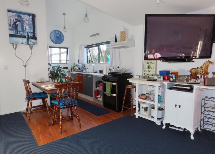  at 14 Golden Road, Springvale