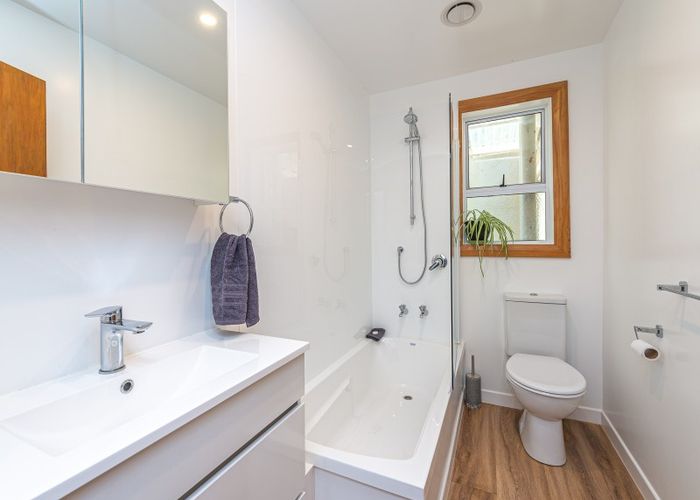  at 39 Hipango Terrace, Durie Hill, Whanganui
