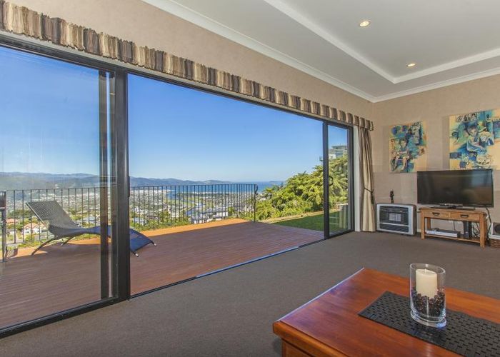  at 40 Arahiwi Grove, Tirohanga, Lower Hutt