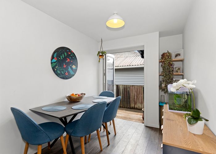 at 281 Marine Parade, New Brighton, Christchurch
