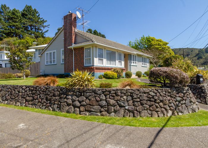 Free property data for 1 Delaney Drive, Stokes Valley, Lower Hutt