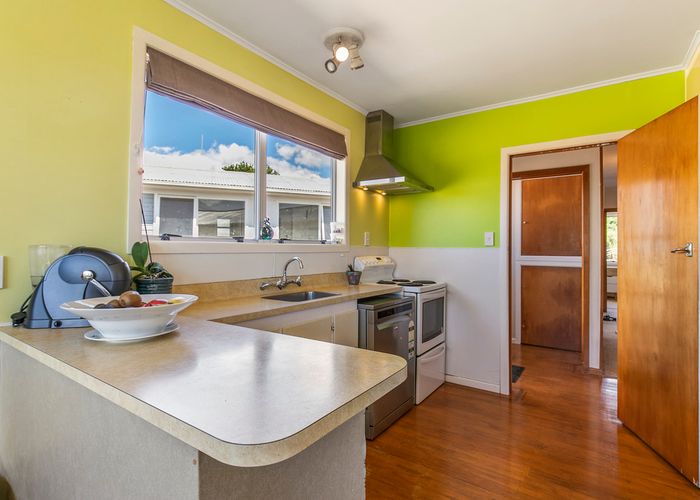  at 20 Tramway Road, Beach Haven, Auckland