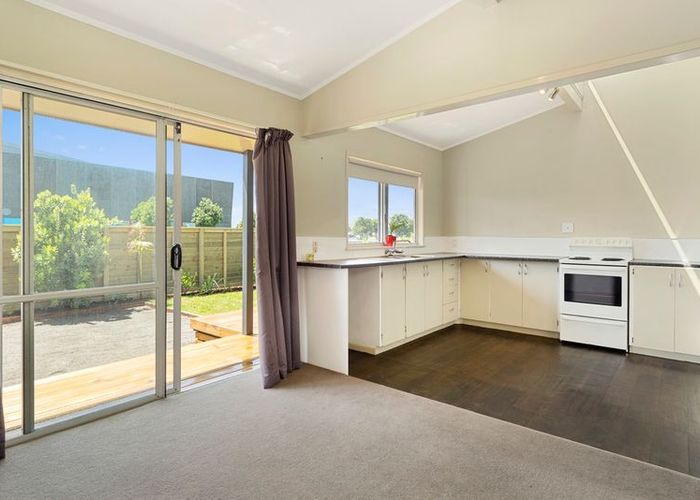  at 4 Gloucester Road, Mount Maunganui