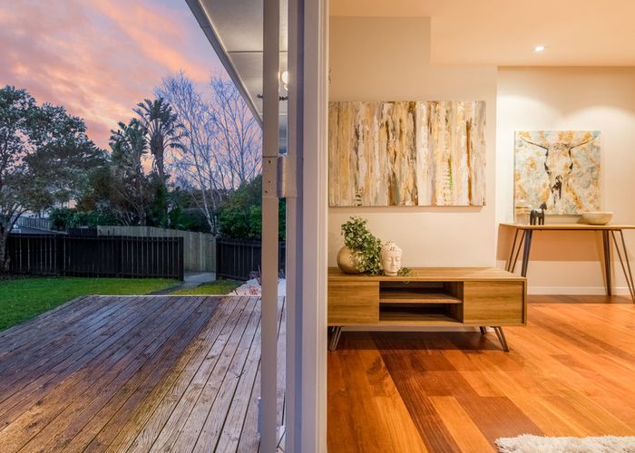  at 43 La Rosa Street, Green Bay, Auckland