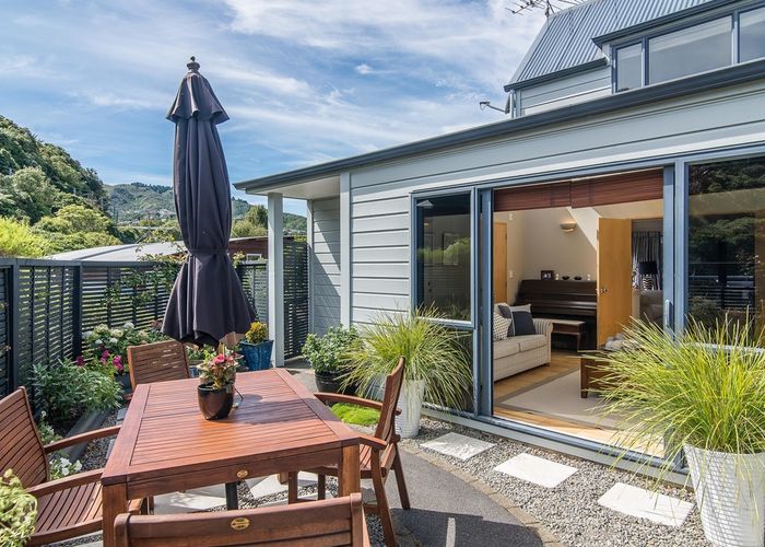  at 69 Waikowhai Street, Ngaio, Wellington