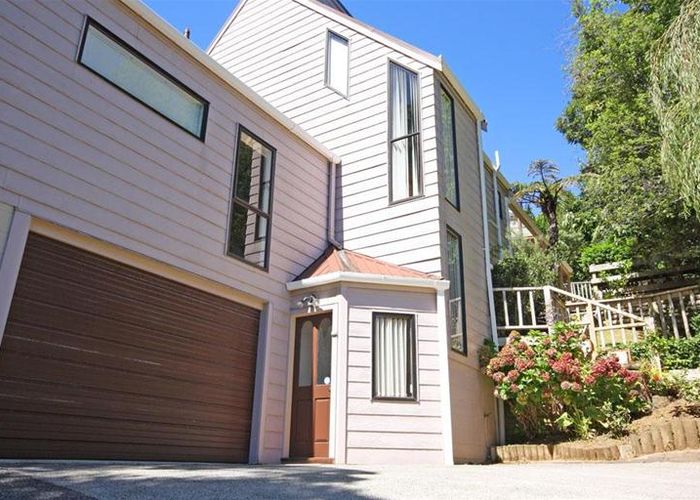  at 128 Oratia Place, Onemana, Whangamatā