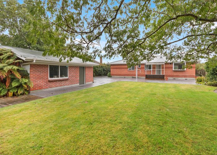  at 493 Avonhead Road, Avonhead, Christchurch