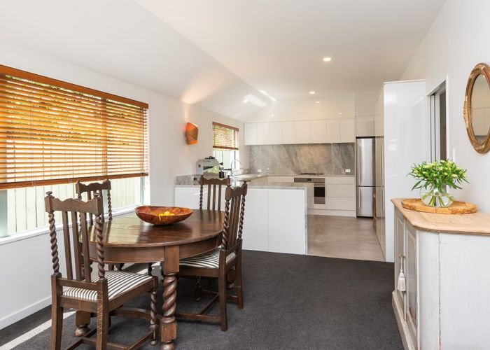  at 2/104 Weston Road, St Albans, Christchurch