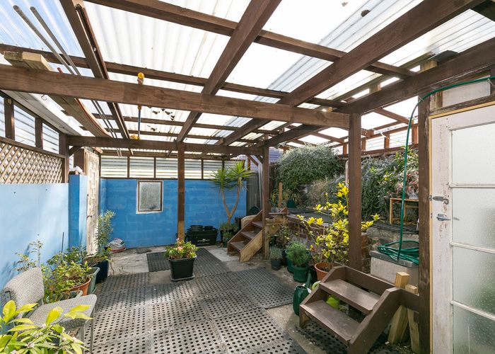  at 32 Edgecombe Street, Newlands, Wellington