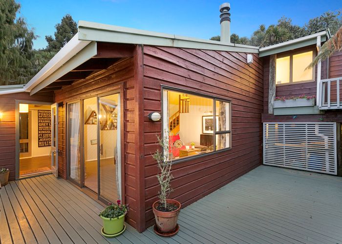  at 7 Selwyn Avenue, Glen Eden, Auckland