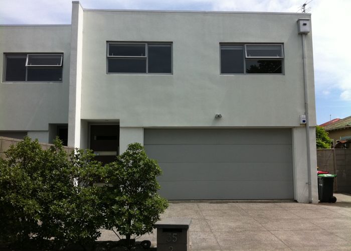  at 2/35 Mathesons Road, Phillipstown, Christchurch