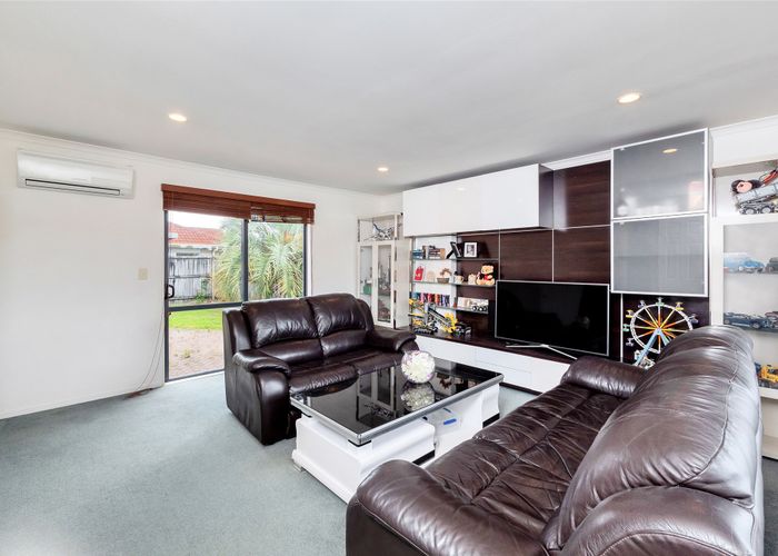  at 10 Chelmsley Avenue, Henderson, Auckland