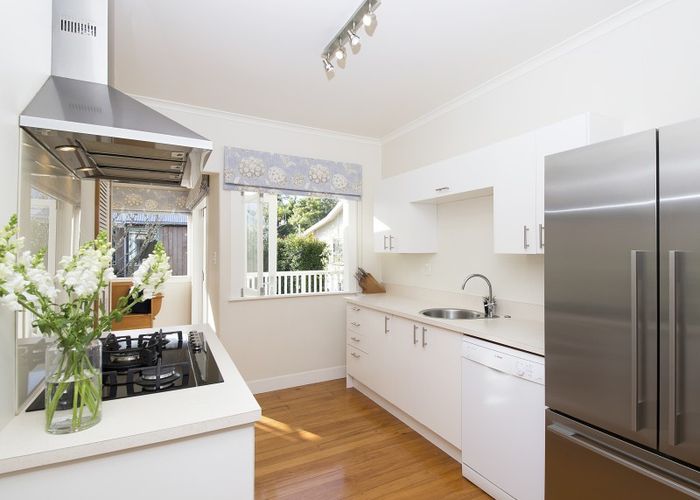  at 26 Seacombe Road, Point Chevalier, Auckland
