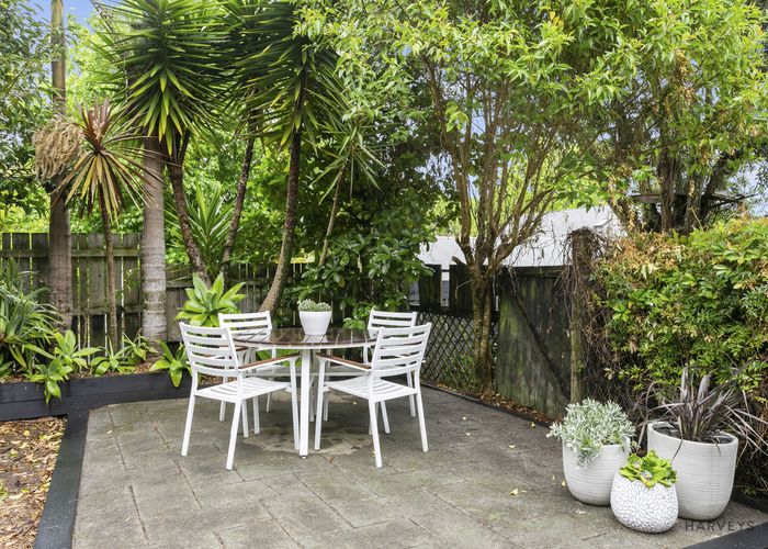  at 512A West Coast Road, Oratia, Auckland