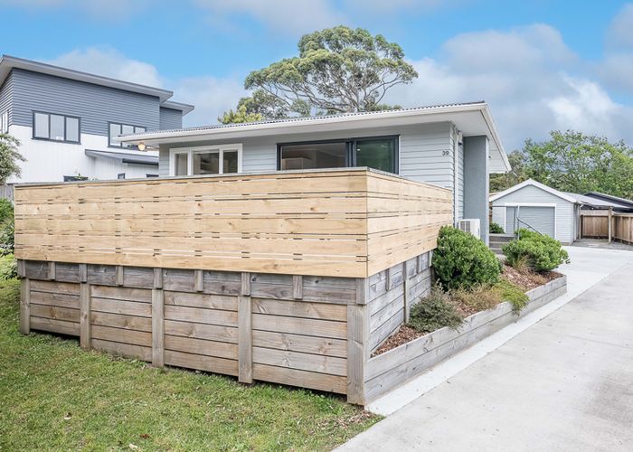  at 39 Leinster Avenue, Raumati South, Paraparaumu