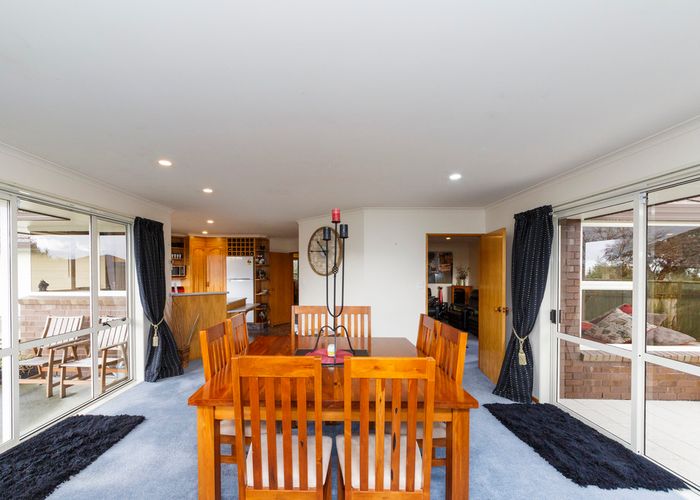  at 27 Greenwood Place, Fitzherbert, Palmerston North