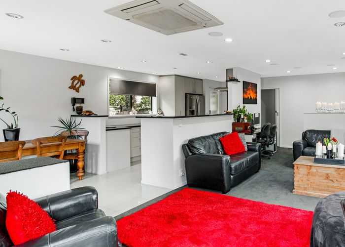  at 219 Laingholm Drive, Laingholm, Auckland