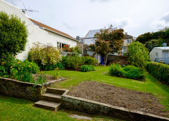  at 82 Manor Place, Dunedin Central, Dunedin