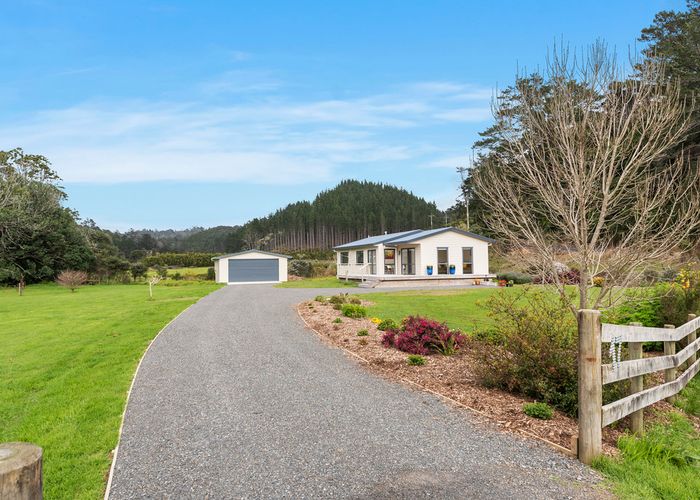  at 17 Wattle Bay Road, Manukau Heads, Awhitu