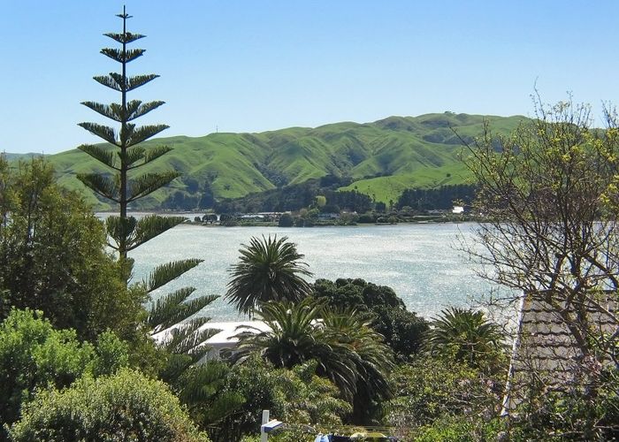  at 9 Portage Place, Whitby, Porirua