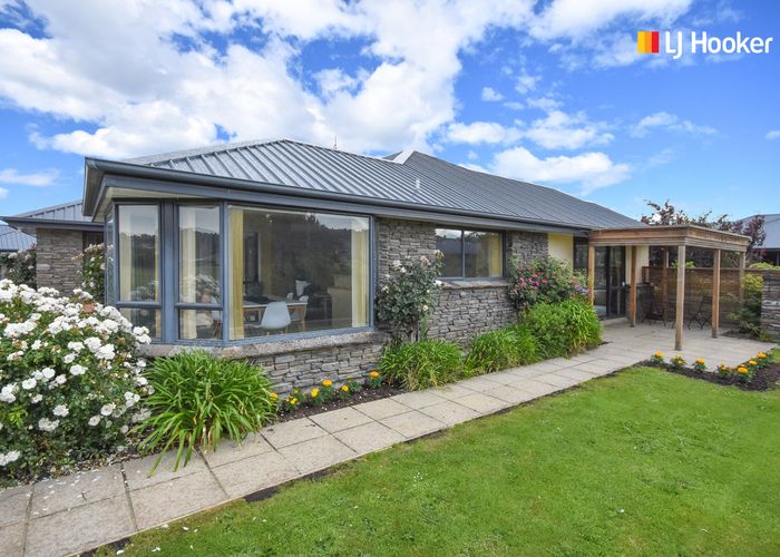  at 18 Sunninghurst Drive, Fairfield, Dunedin
