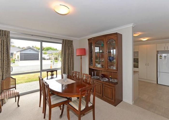  at 2 Harriet Court, Richmond