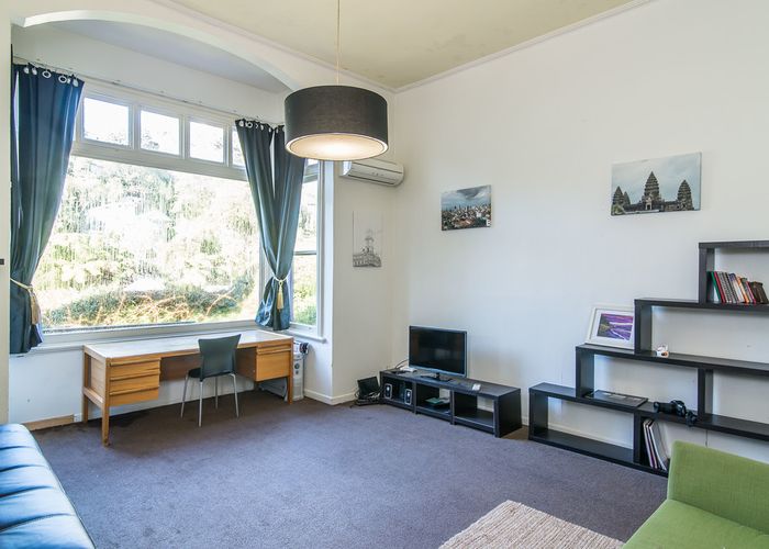  at 136 Glenmore Street, Northland, Wellington