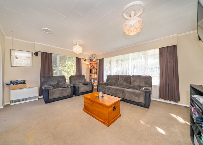  at 59 Waipounamu Drive, Kelson, Lower Hutt