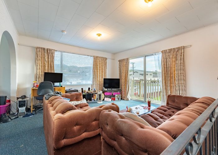  at 1/14 Ngatitoa Street, Takapuwahia, Porirua