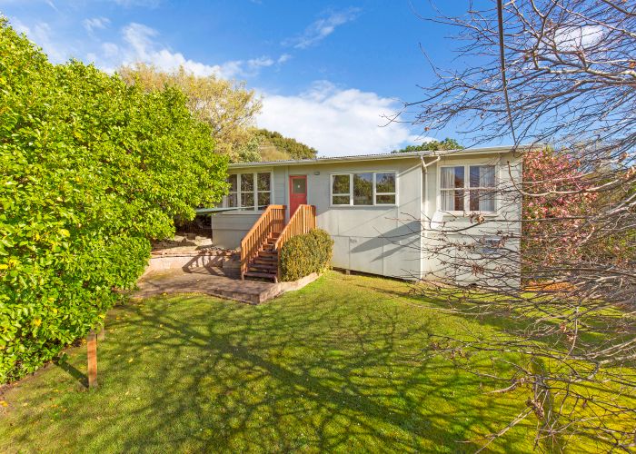  at 7 Holiday Road, Stanmore Bay, Whangaparaoa