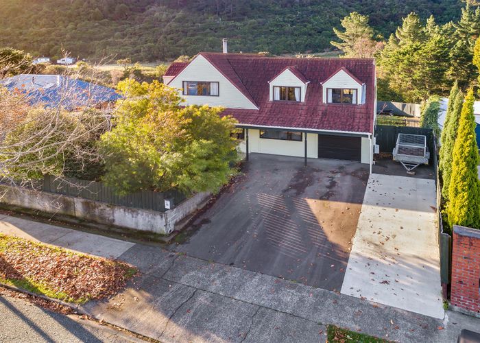  at 93 Gemstone Drive, Birchville, Upper Hutt