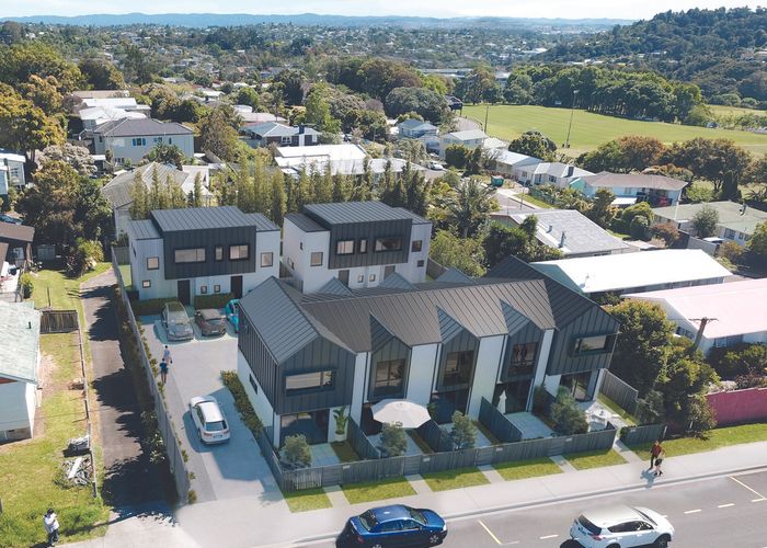  at 7/36 Kaipatiki Road, Glenfield, Auckland
