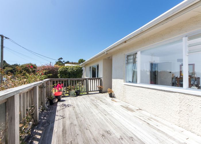  at 50 Island Bay Road, Beach Haven, Auckland